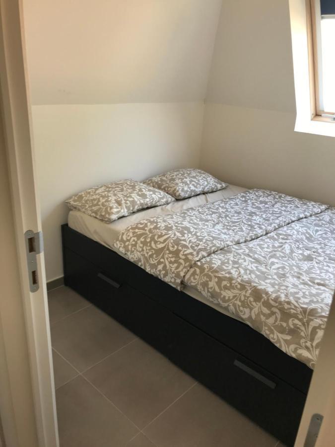 Vakantiehuisje De Panne Vlak Aan Plopsaland En De Zee Esterno foto