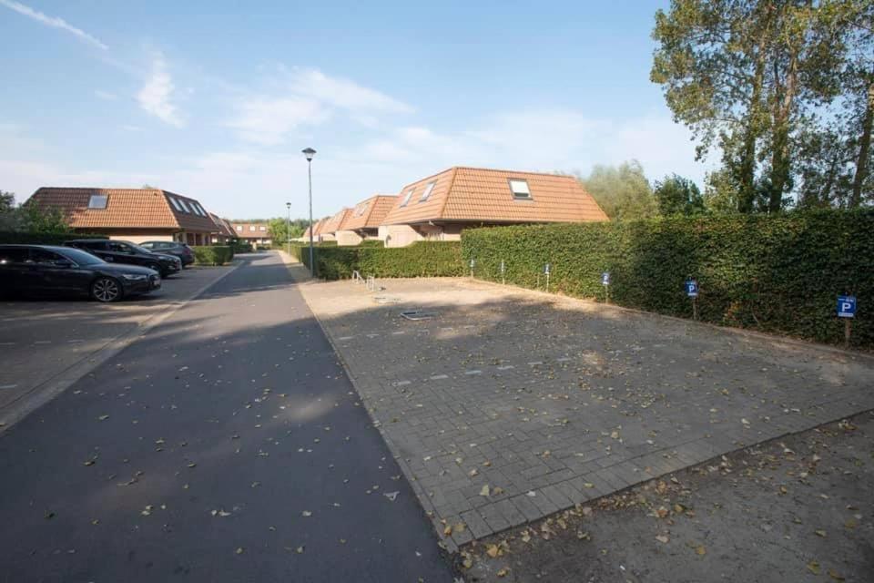 Vakantiehuisje De Panne Vlak Aan Plopsaland En De Zee Esterno foto